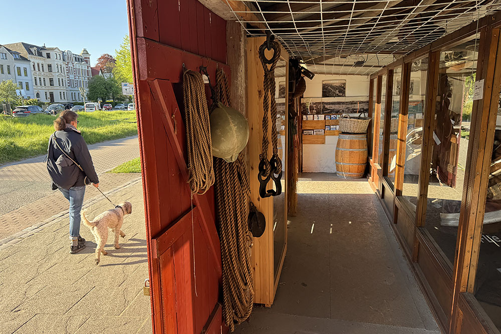 Pop-up museum