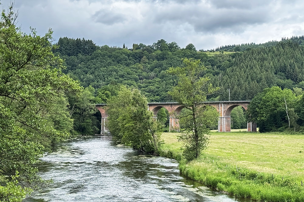 Spoorwegviaduct over de Amblève