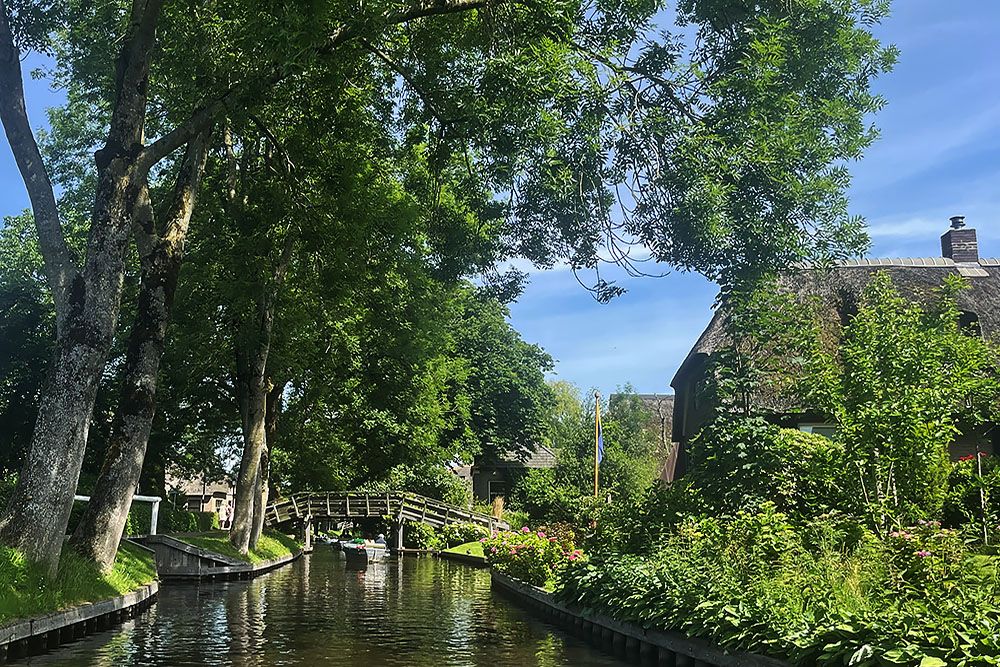 De Dorpsgracht in Giethoorn